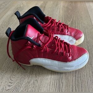 Nike Air Jordan 12 Retro GS 'Gym Red' 2016  153265-600  Youth Size 6Y